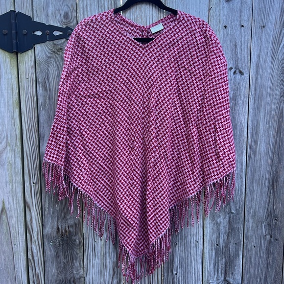 Lord & Taylor Jackets & Blazers - LORD AND TAYLOR Houndstooth Pink and Red Lightweight Fringe Poncho One Size